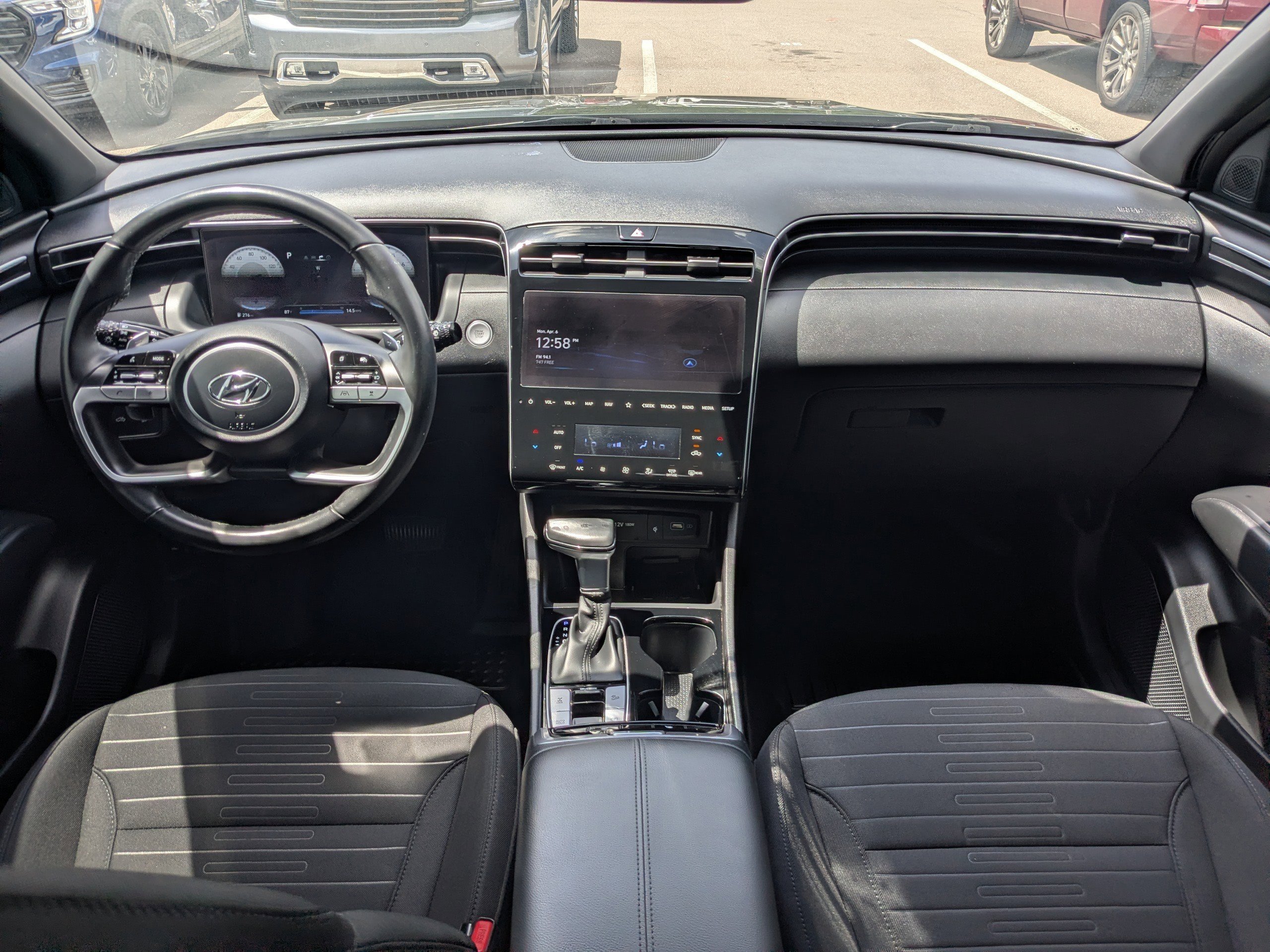 Used 2023  Hyundai SEL Premium image 14