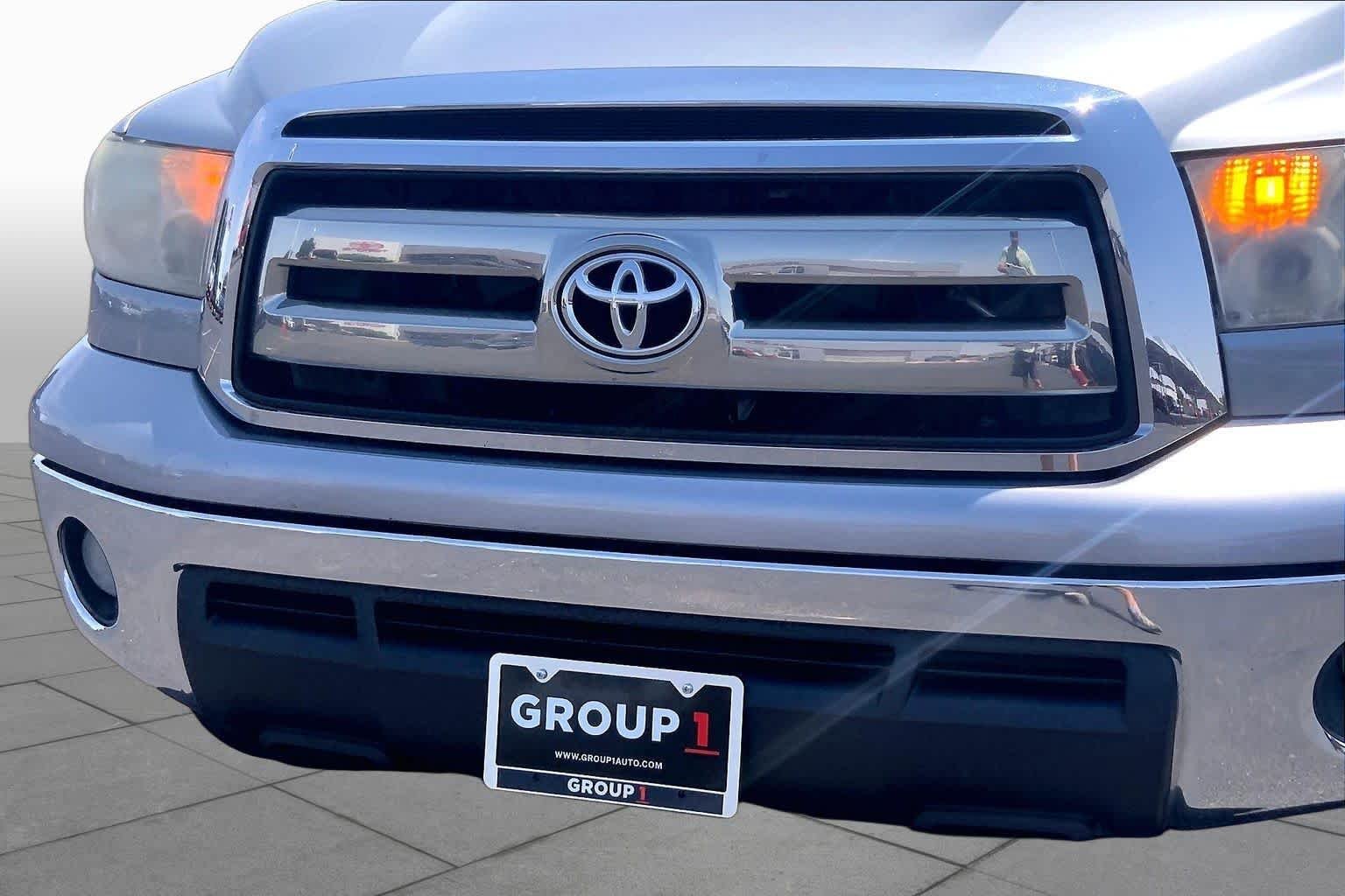 Used 2013 Silver Sky Metallic Toyota  image 30