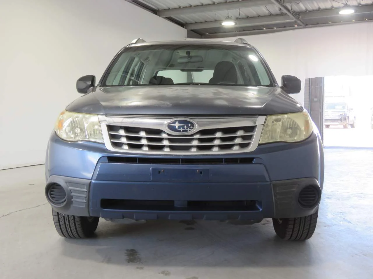 Used 2011 Marine Blue Pearl Subaru 2.5X image 2