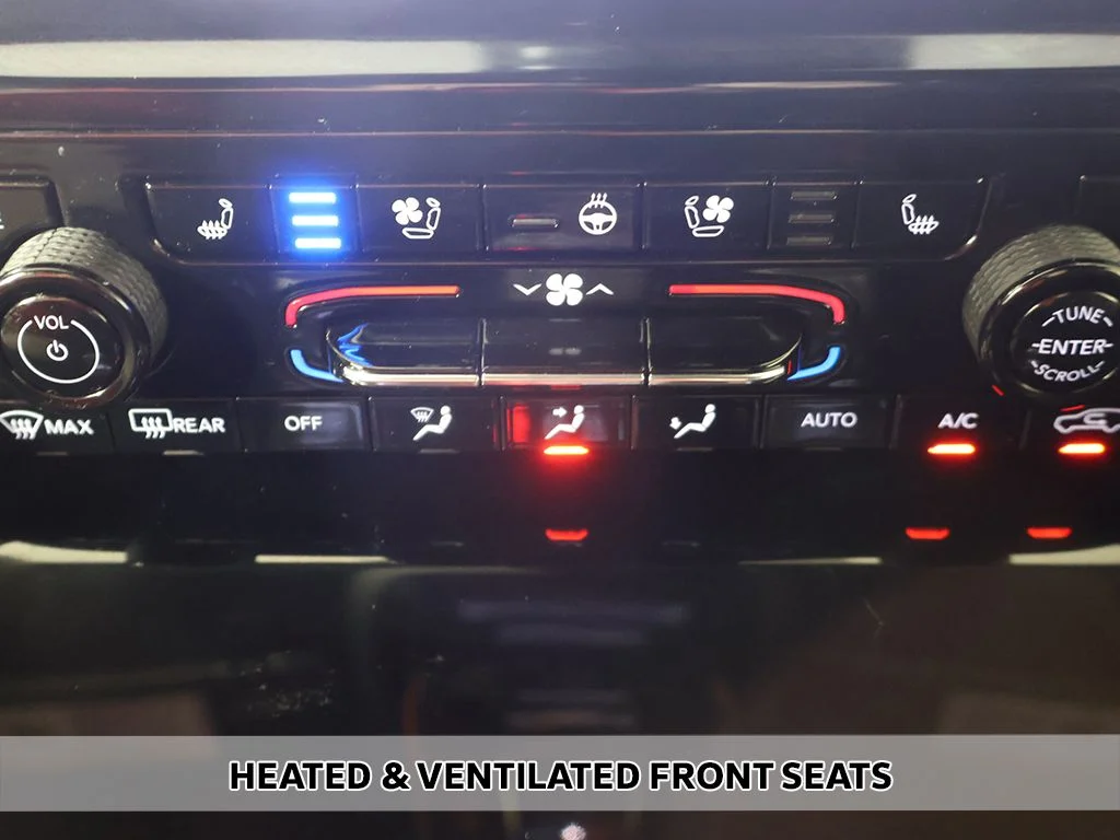 Used 2023 Black Jeep Summit image 10