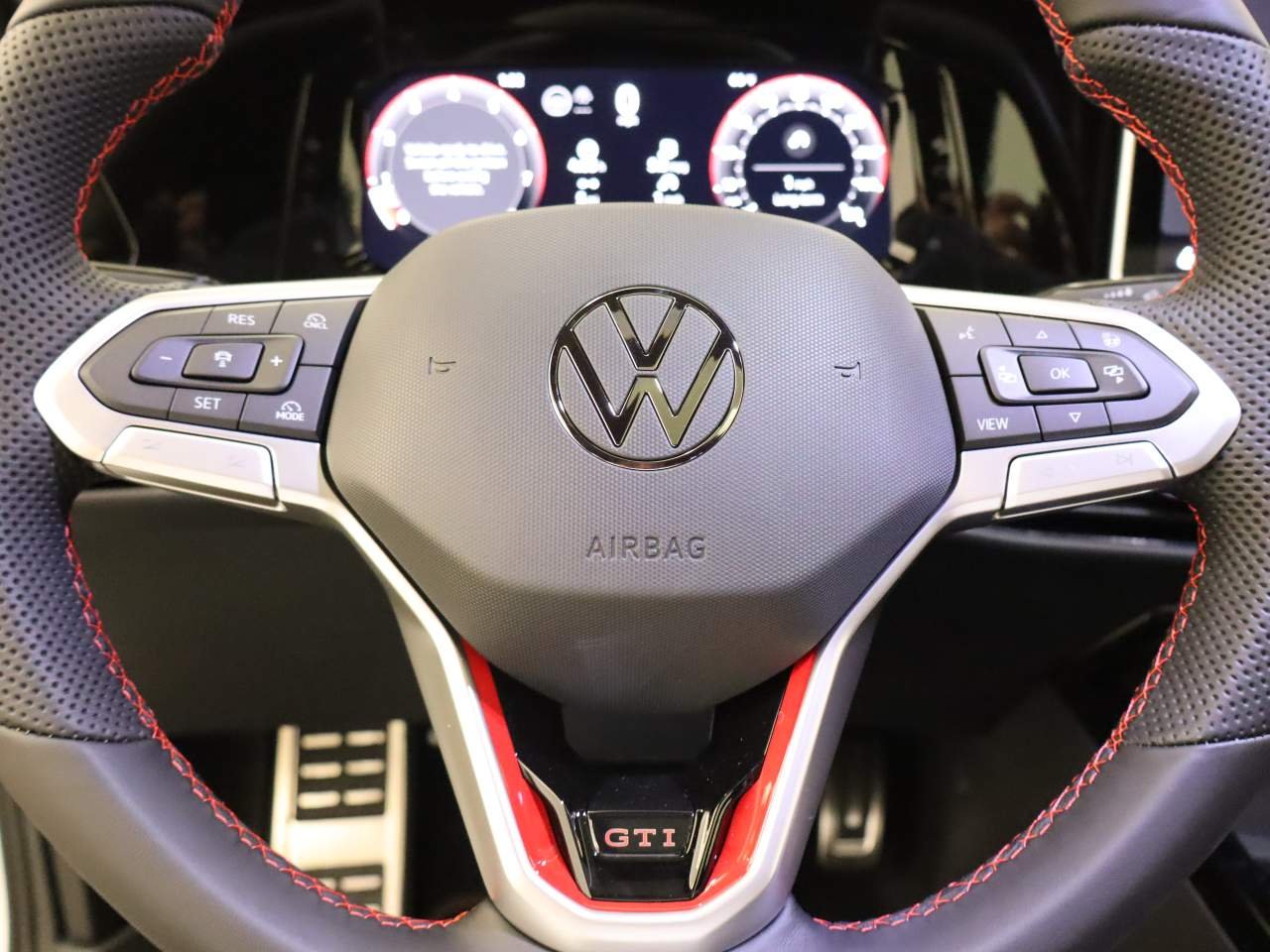 New 2026 Opal White Pearl Volkswagen SE image 11