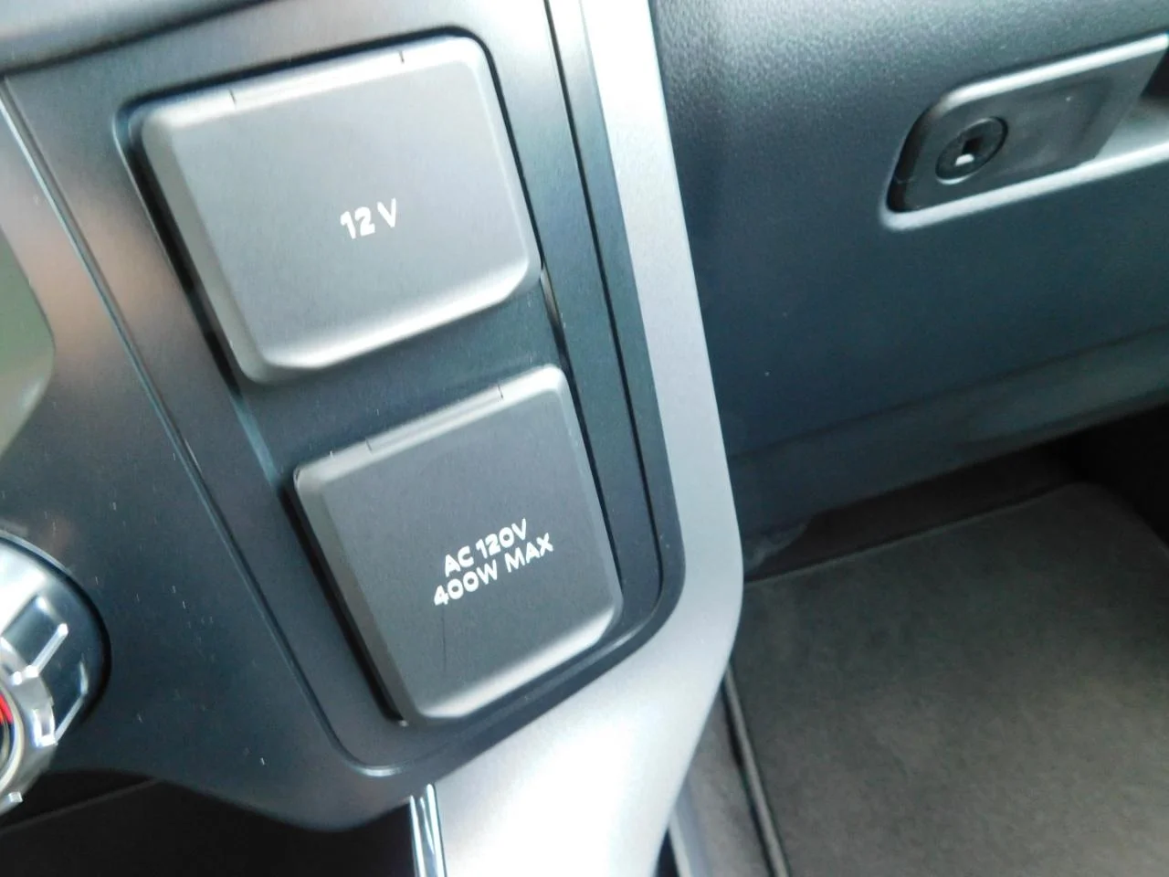 New 2026 Oxford White Ford XLT image 41
