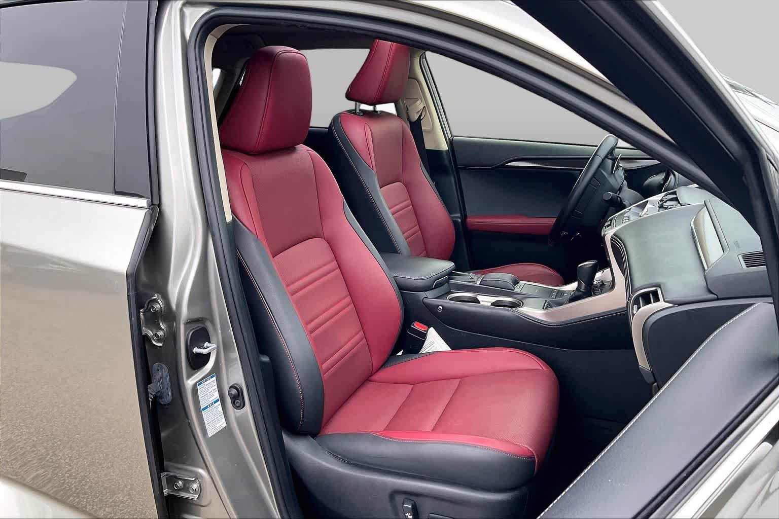 Used 2021 Atomic Silver Lexus  image 9
