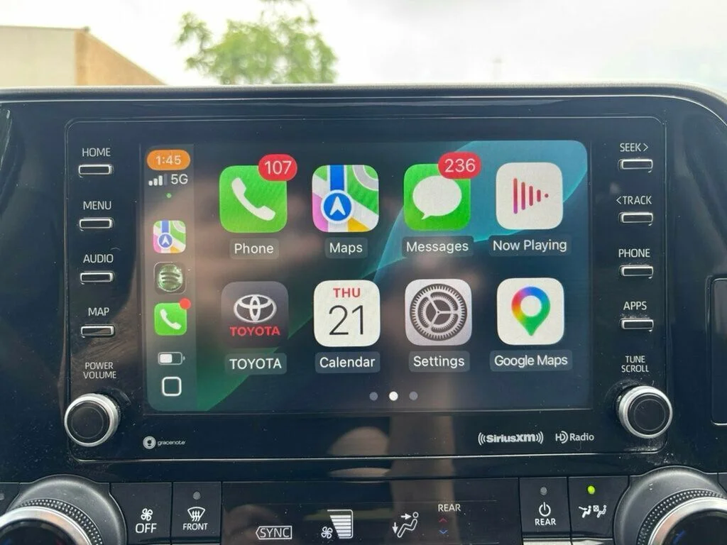 Used 2022 Black Toyota XLE image 9
