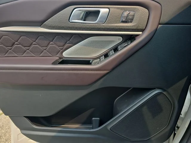 2026 Ford Explorer Platinum - Photo 18