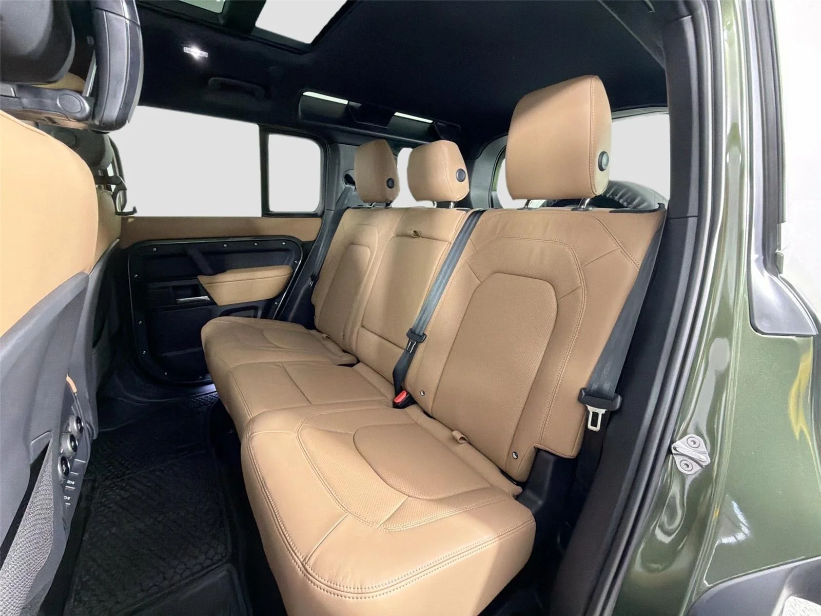 New 2026 Woolstone Green LAND ROVER S image 25