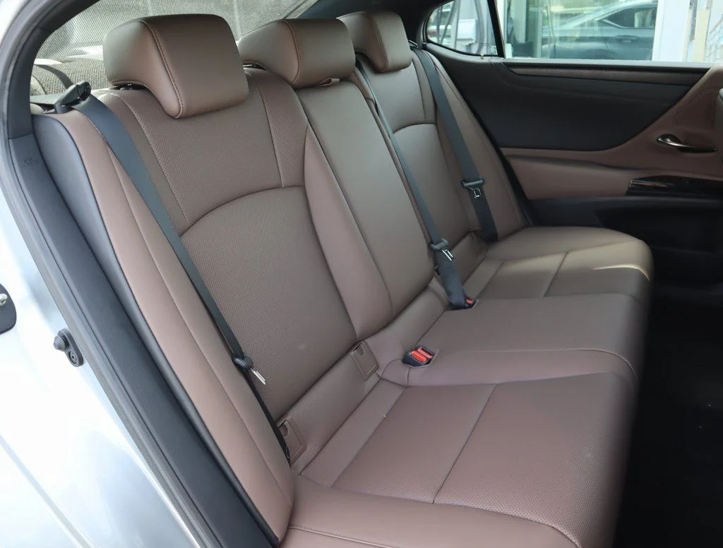 Used 2025 Silver Lexus 350 image 27