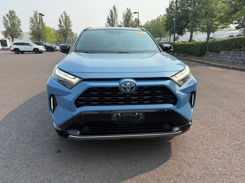 Used 2022 Midnight Black Metallic Toyota XSE image 2