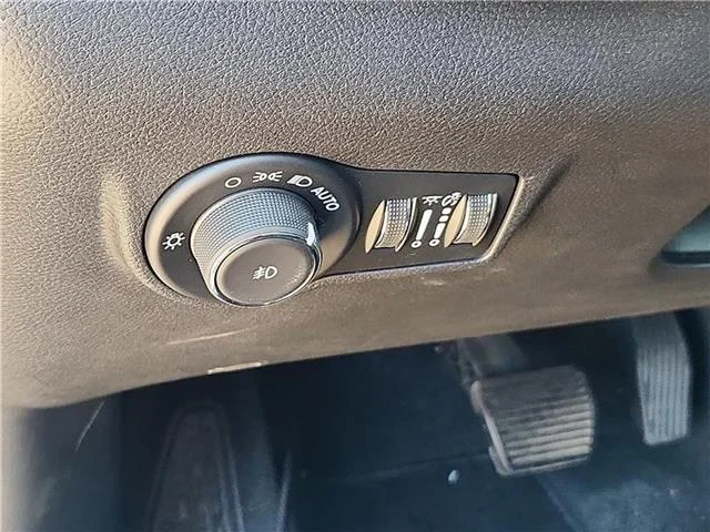 Used 2024 Sting-Gray Clearcoat Jeep Trailhawk 4x4 image 13