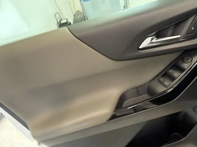 New 2027 Summit White Chevrolet LT image 18