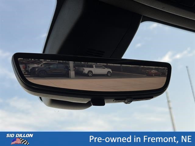 Used 2021 WHITE FROST TRICOAT GMC Denali image 16