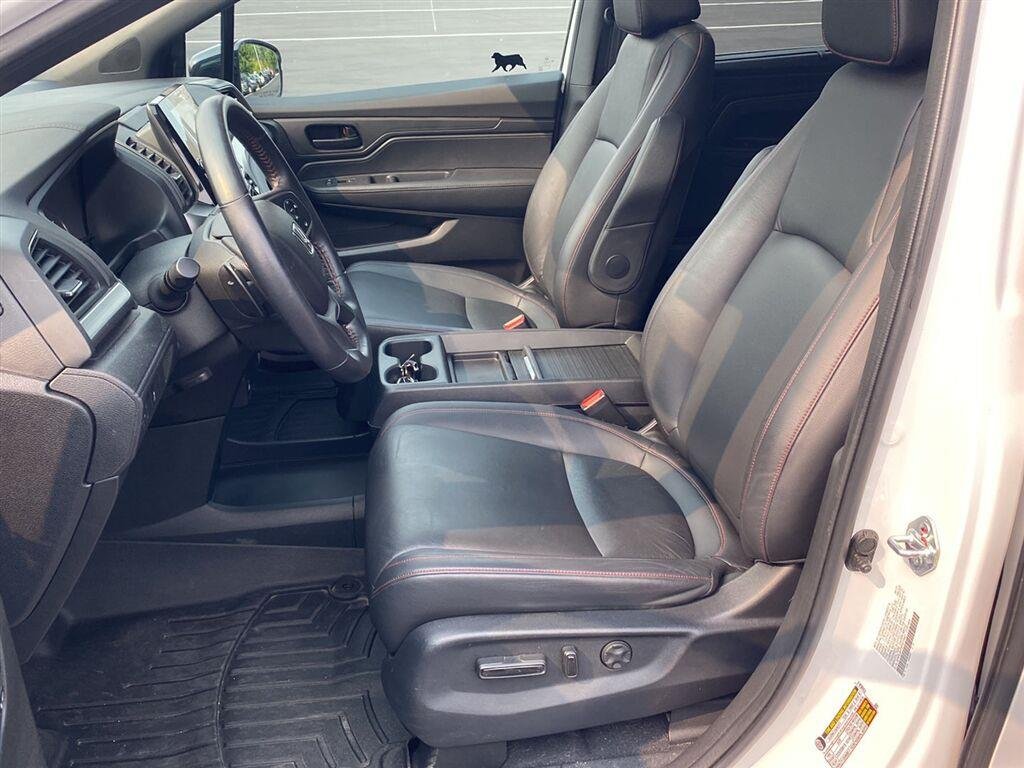Used 2023 Platinum White Pearl Honda Sport image 2