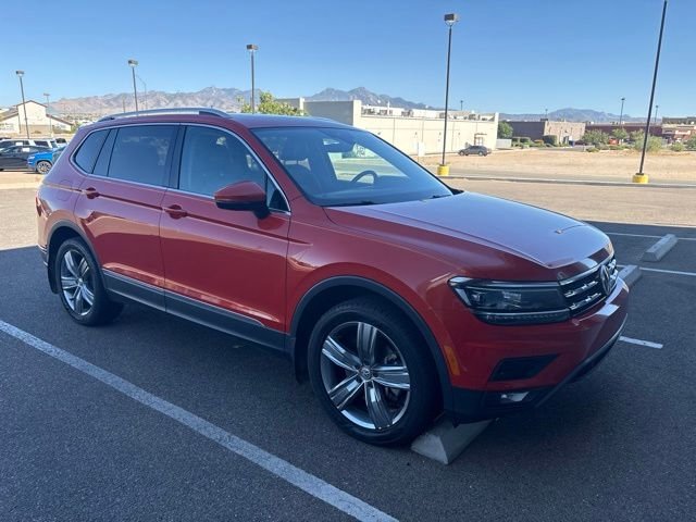 Used 2018 Orange Volkswagen 2.0T SEL Premium image 4