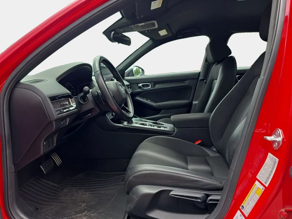Certified Used 2025 Rallye Red Honda 4D SPORT image 12