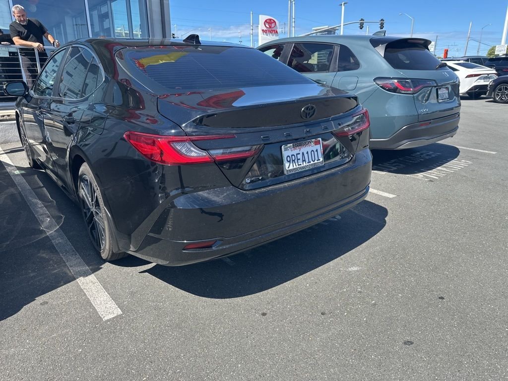 2025 Toyota Camry XLE photo 6