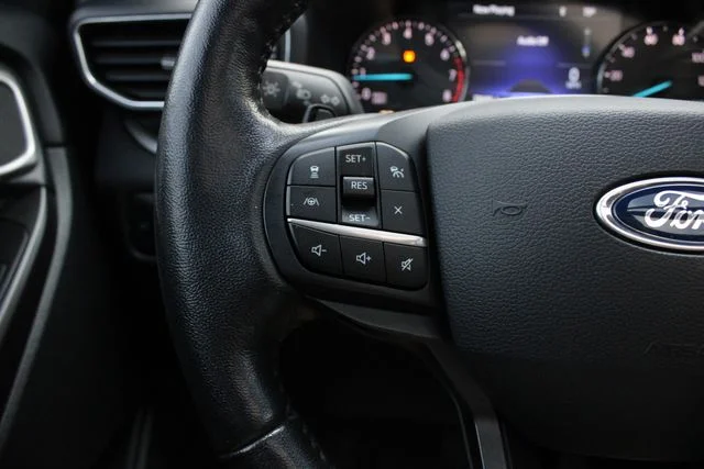 Used 2020 Black Ford XLT image 13