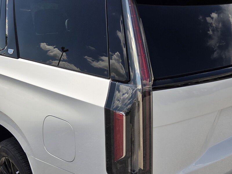Used 2022 Crystal White CADILLAC 4WD 4DR SPORT image 11