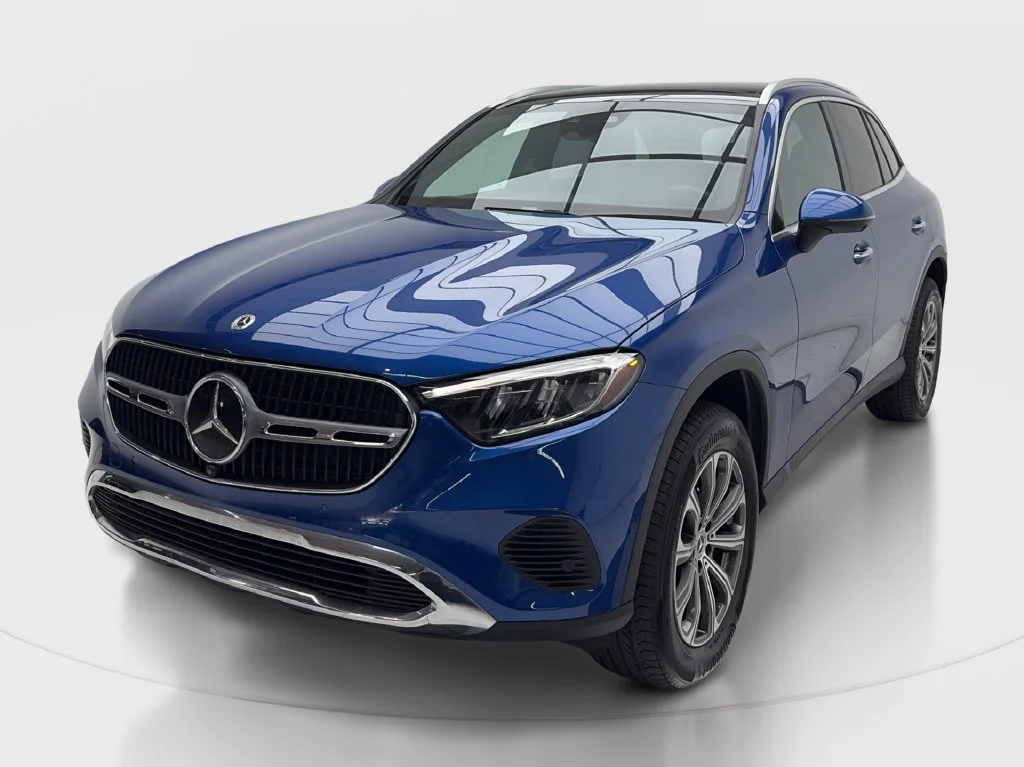 Used 2023 Blue Mercedes-Benz GLC 300 image 5
