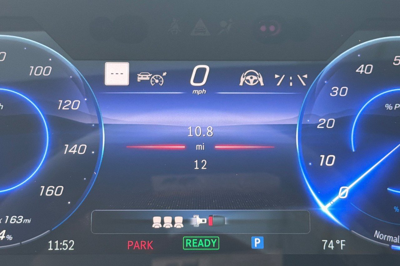 New 2026 Cirrus Silver Metallic Mercedes-Benz EQS 450 4MATIC® Sedan image 24