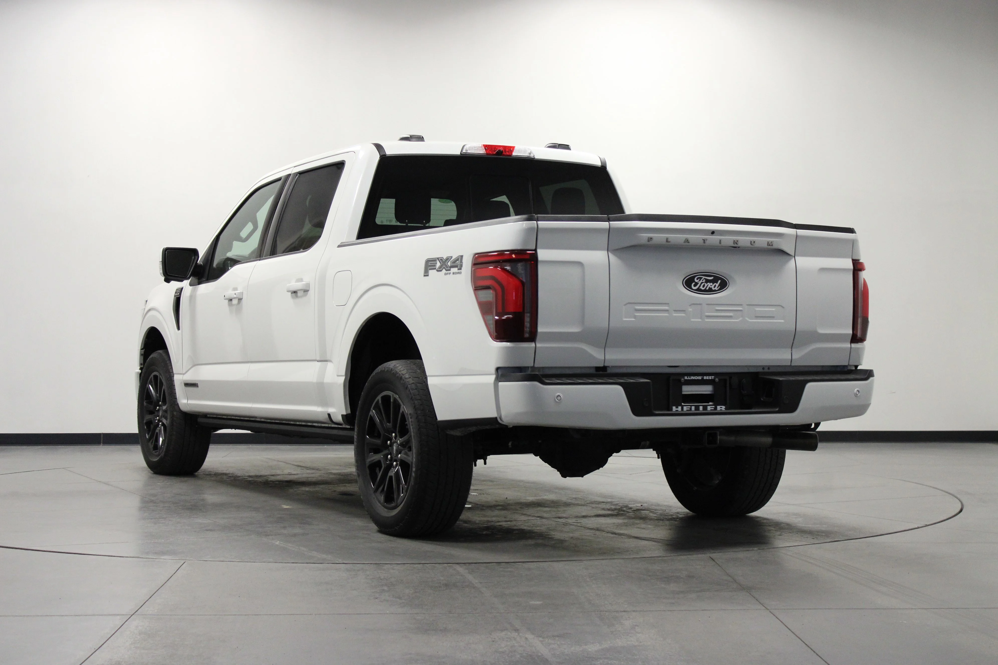 Used 2025 Star White Metallic Tri-Coat Ford Platinum image 6