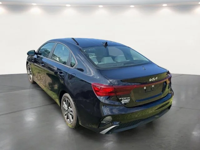 Used 2023 Black Kia LXS image 19
