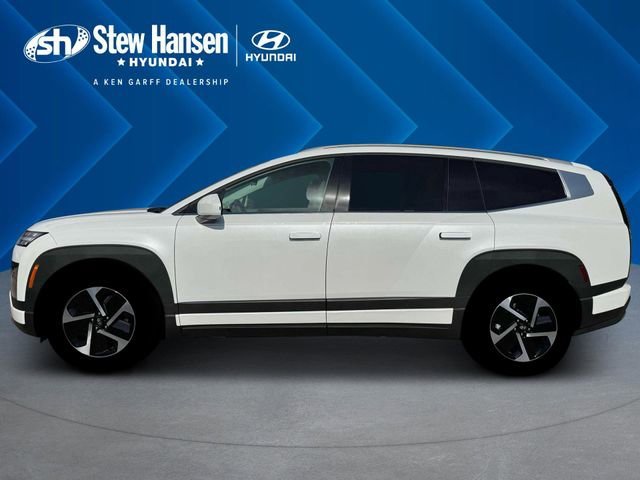 New 2026 Snow White Pearl Hyundai SE image 3