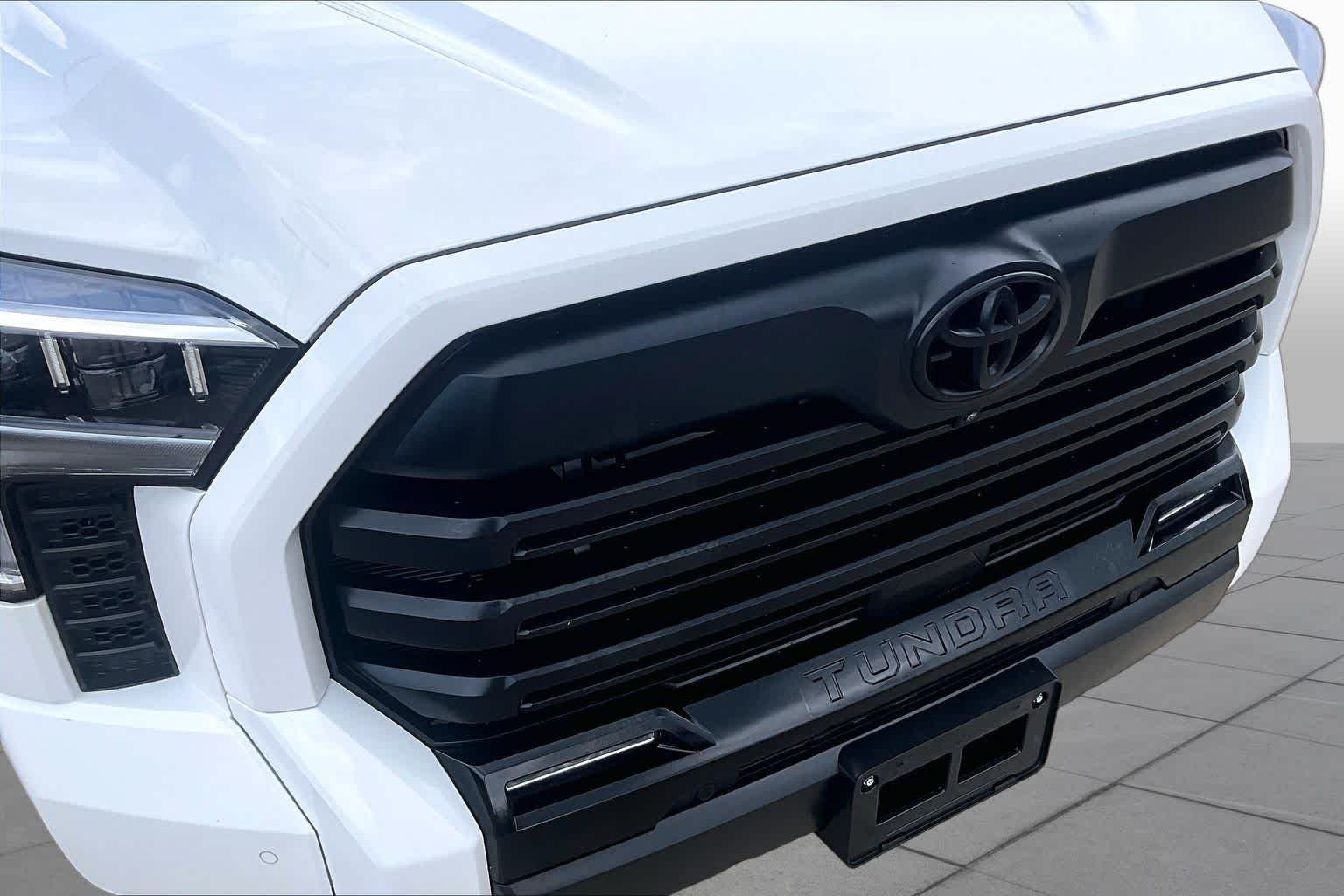 Used 2026 Ice Cap Toyota Limited image 30