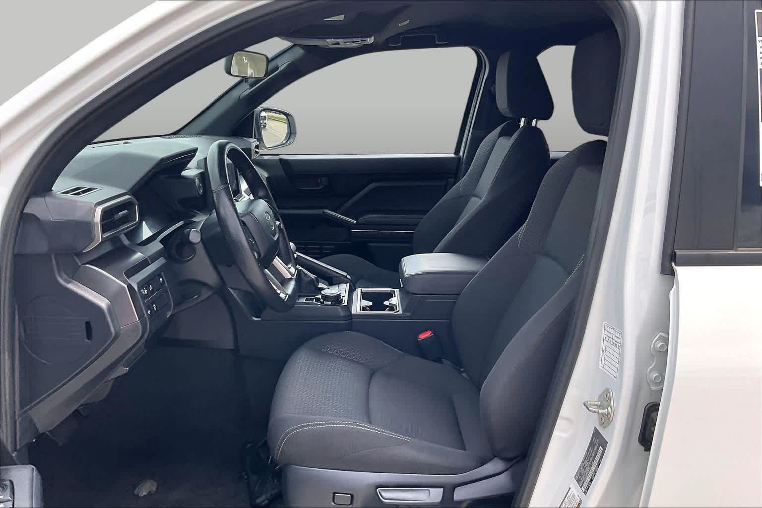 Used 2025 Ice Cap Toyota SR5 image 8