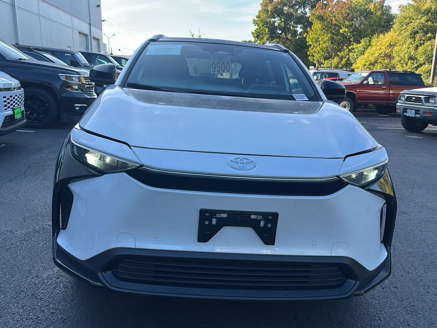 Used 2024 Wind Chill Pearl Toyota XLE image 5