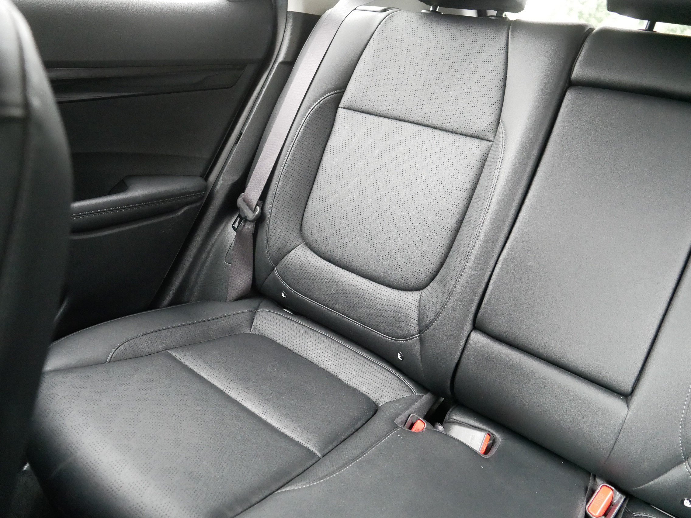 Used 2023 Snow White Pearl Kia EX image 12