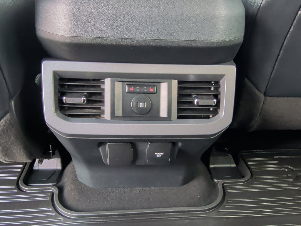 Used 2024 Silver Ford Lariat image 46