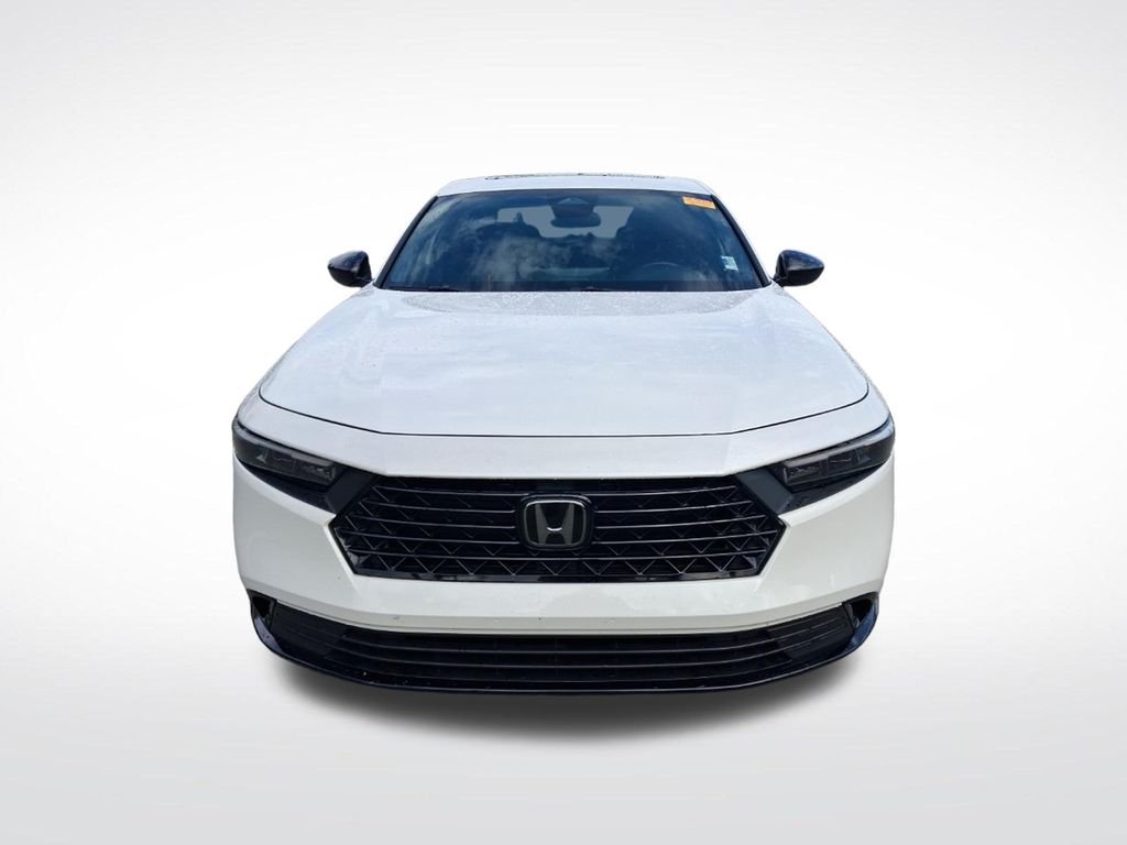 Used 2025  Honda Sport-L image 2