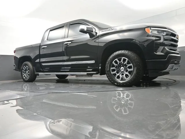 Used 2023 Black Chevrolet High Country image 44