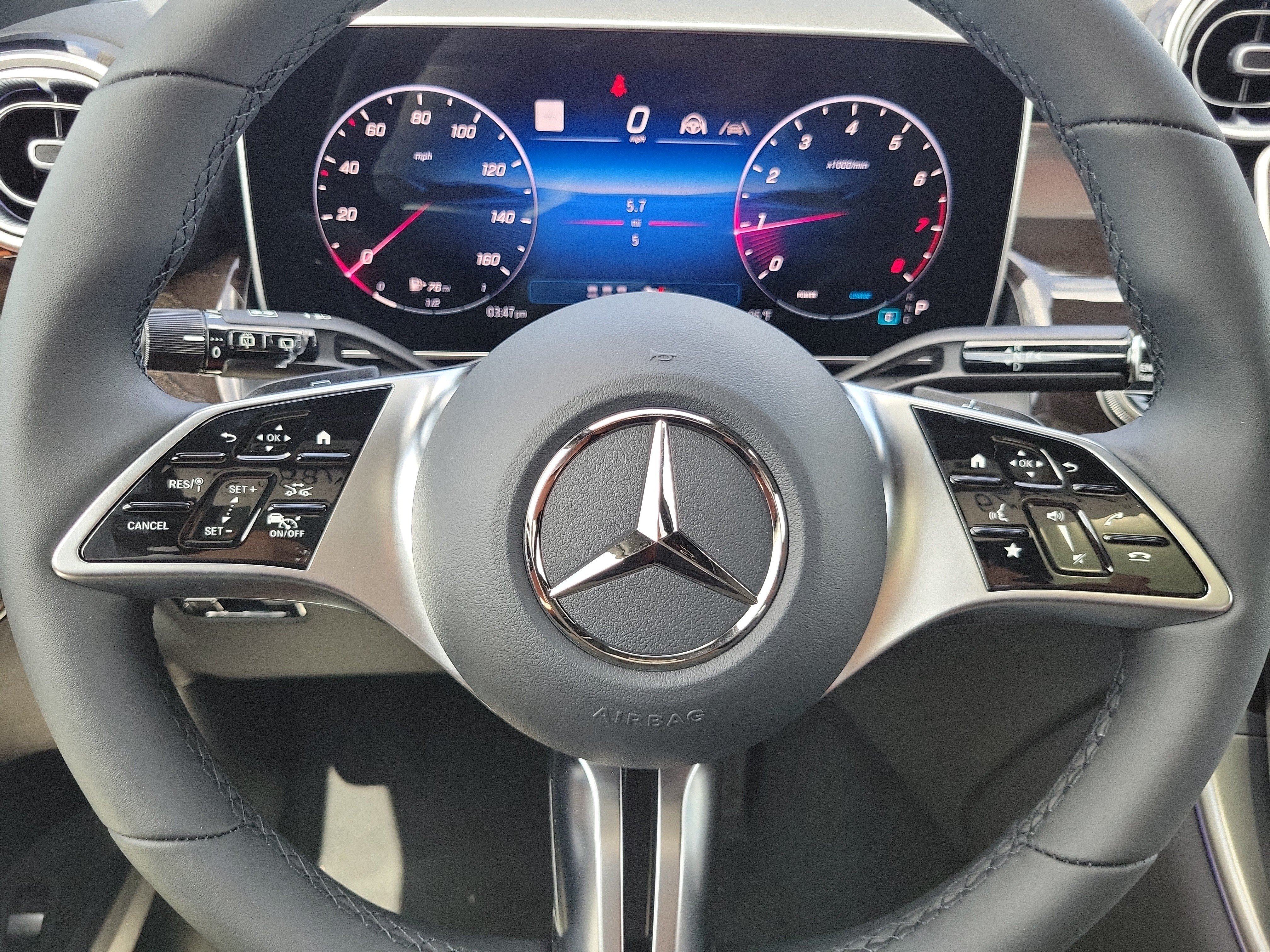 New 2026 Verde Silver Metallic Mercedes-Benz GLC 300 image 57