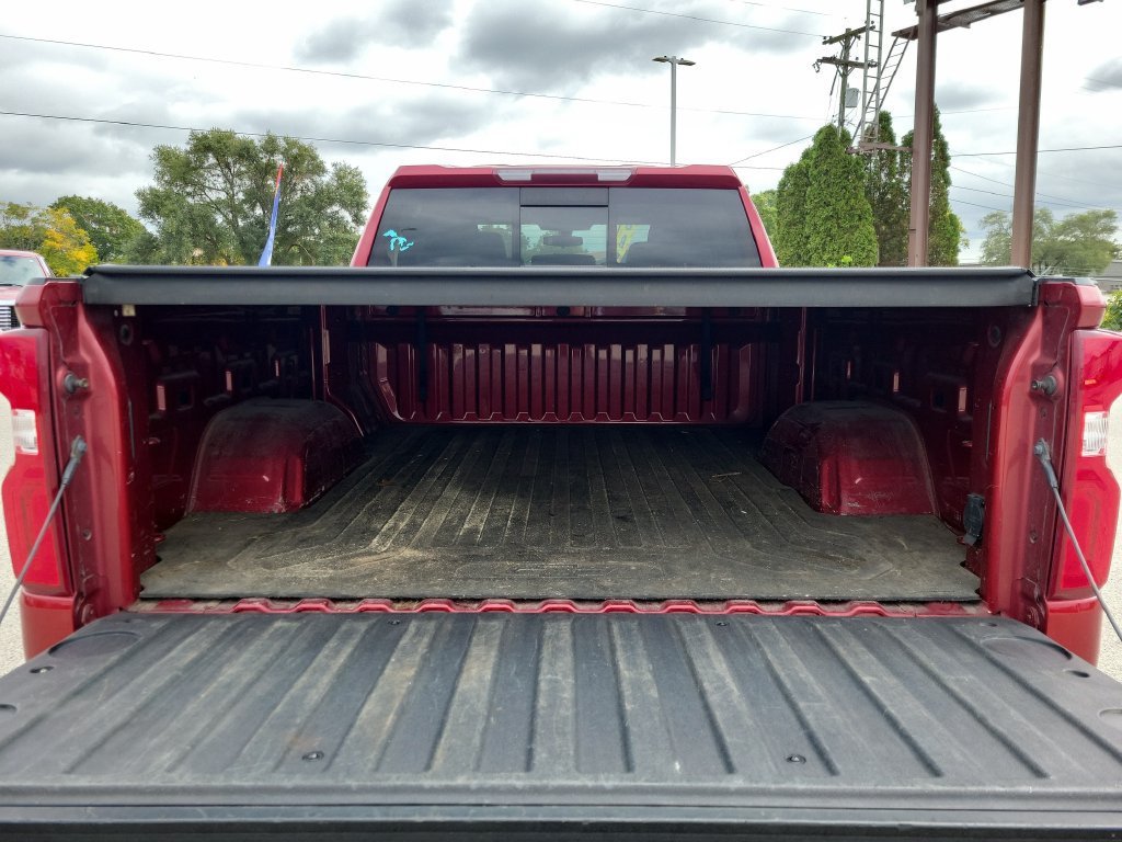 Used 2019 CAJUN RED TINTCOAT Chevrolet RST image 8