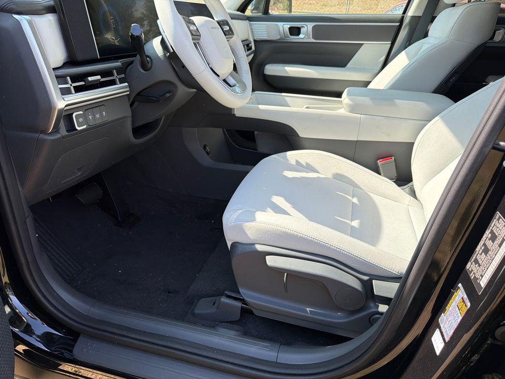 2026 Hyundai Santa Fe SE - Photo 9