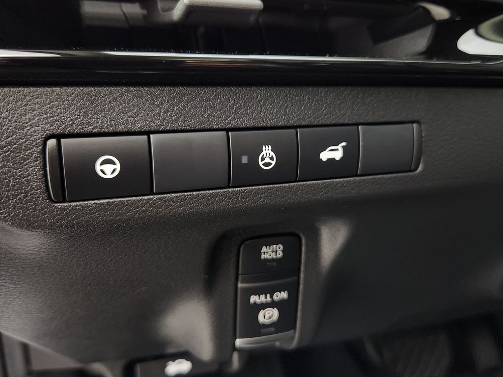 Certified Used 2025 White Nissan SL image 22