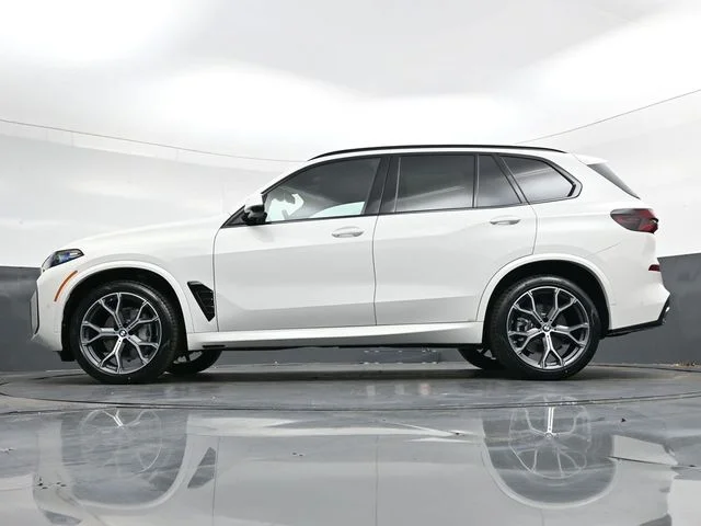 Used 2026 White BMW xDrive40i image 33