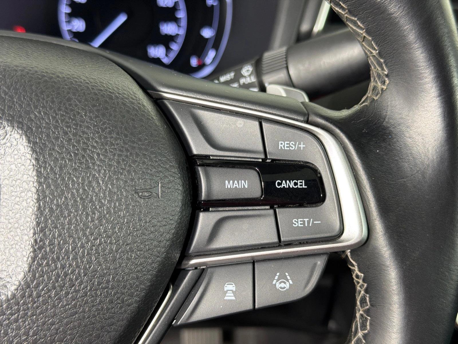 Used 2019 Cosmic Blue Metall Honda Touring image 27