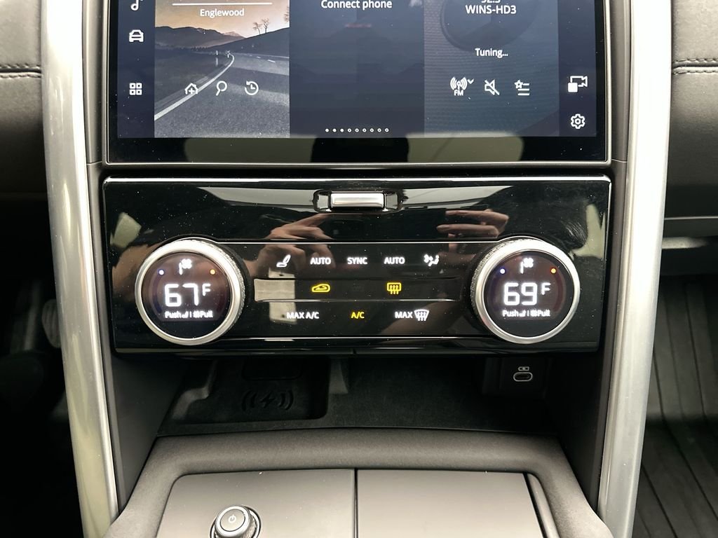 Used 2025 Fuji White Land Rover S image 26