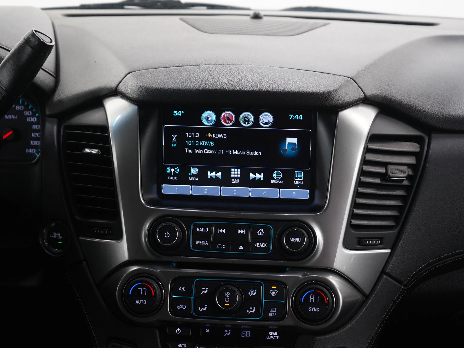 Used 2018 Silver Ice Metallic Chevrolet Premier image 16