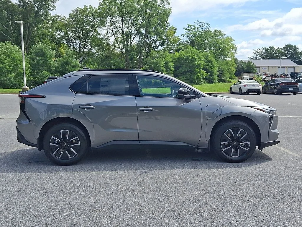 New 2026  Toyota XLE image 5