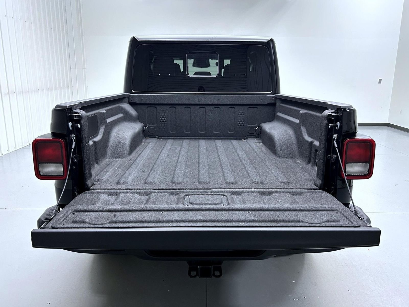 New 2026 Black Clearcoat Jeep Sahara image 21