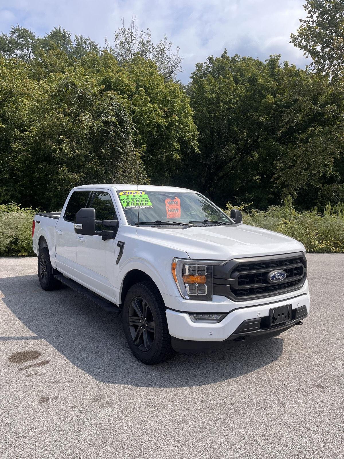 Used 2023 Oxford White Ford XLT image 2
