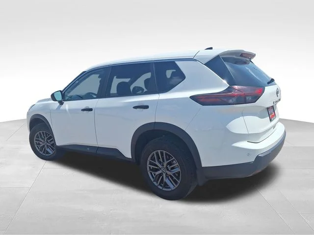 Used 2025 White Nissan S image 5