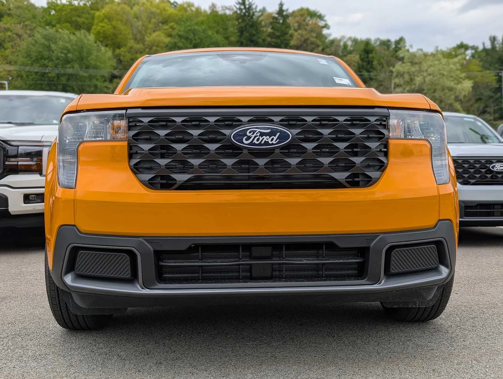 New 2026 Orange Fury Metallic Tri-Coat Ford XLT image 2