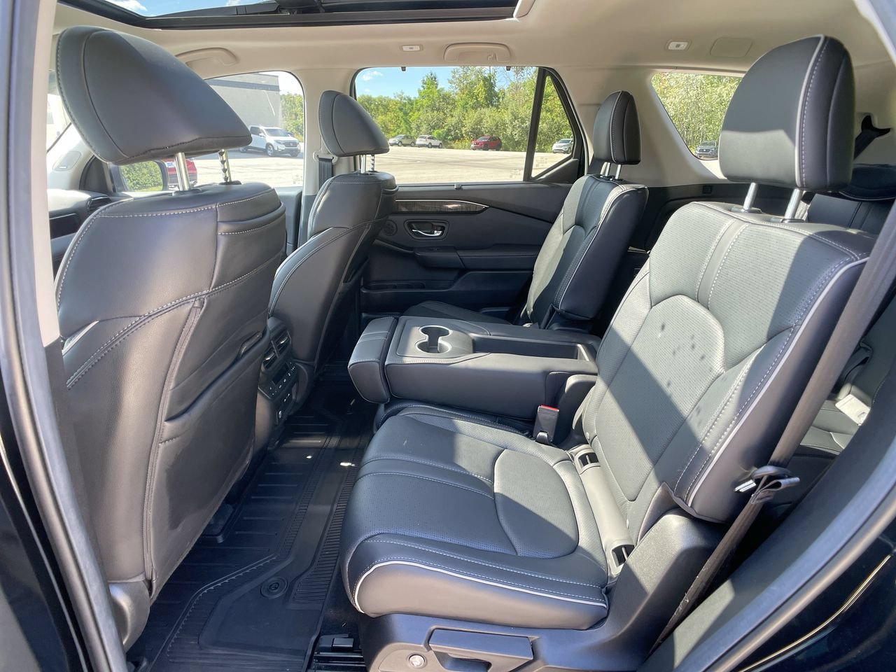 2025 Honda Pilot Elite - Photo 25