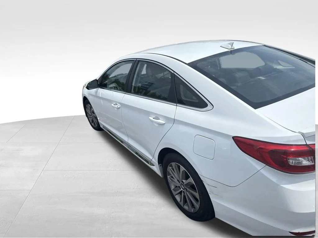 Used 2016 White Hyundai Sport image 13