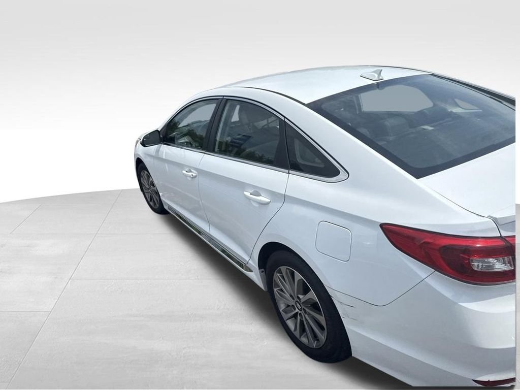 Used 2016 White Hyundai Sport image 13