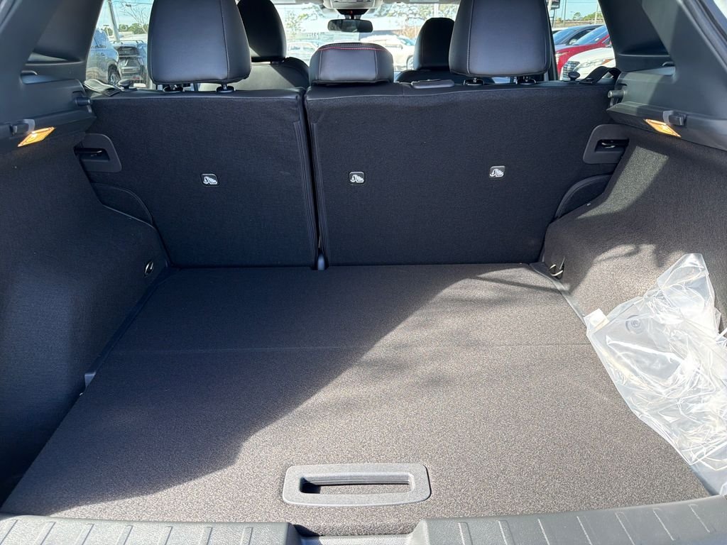 New 2026 Nissan Kicks SR 4D Sport Utility